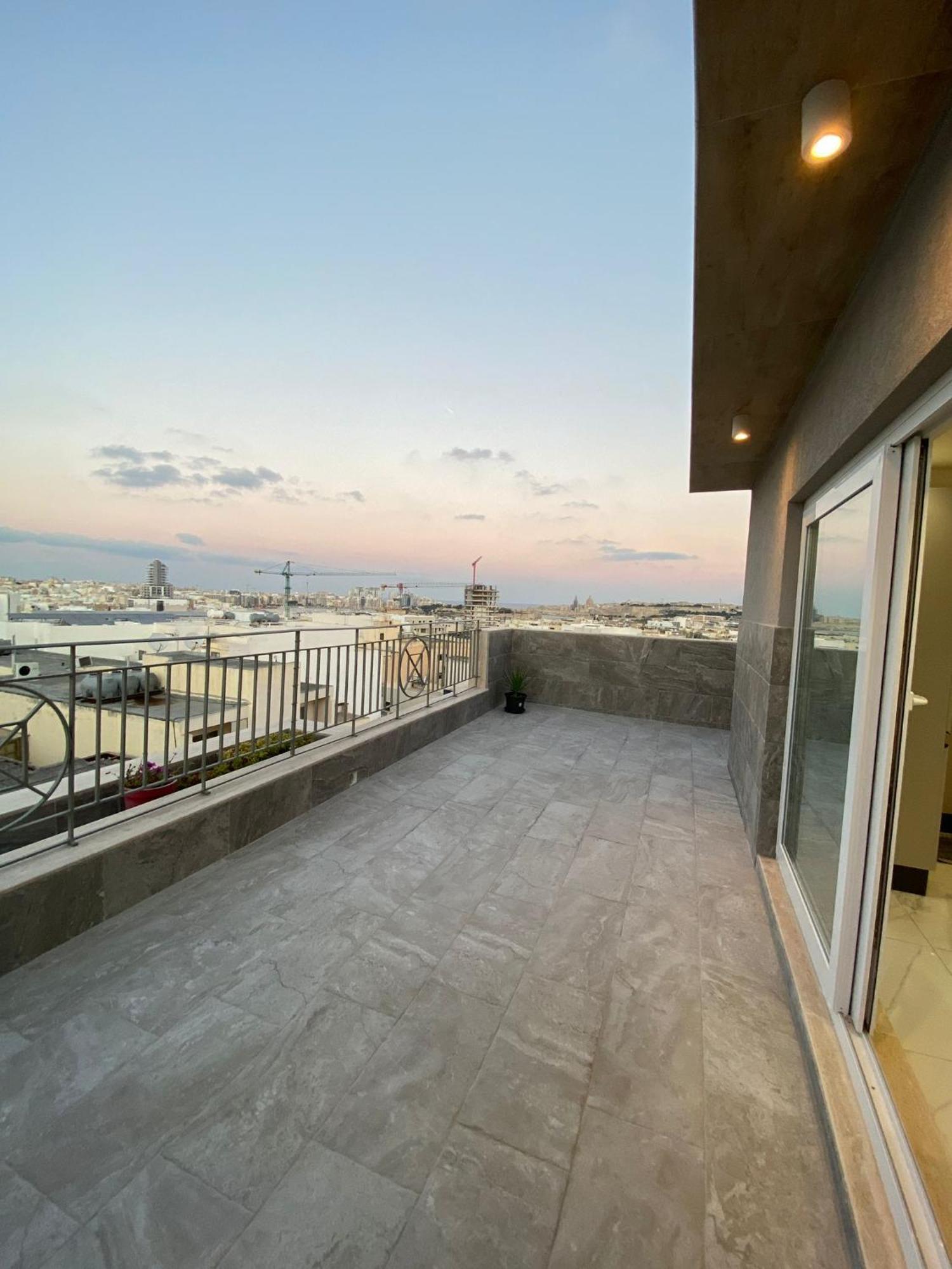 Terrace View-Stylish Two Bedrooms Fully Ac-Wifi Penthouse Msida Extérieur photo
